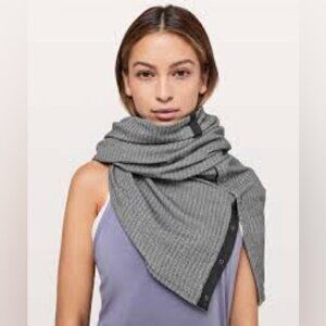 Lululemon Vinyasa Scarf Wrap Mini Check Pique Black Pique herringbone grey snap
